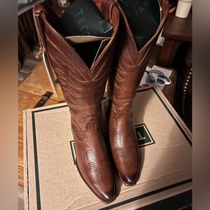 Tecovas Annie- Sequioa- size 8- Never Worn!